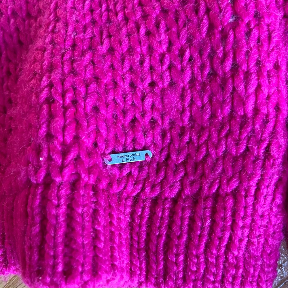 Abercrombie and Fitch Pink Sweater - Picture 2 of 3